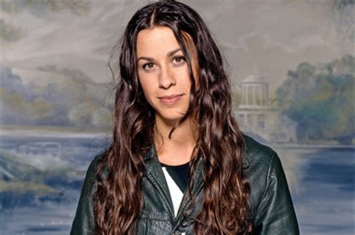 Alanis Morissette Bio (Wiki) 