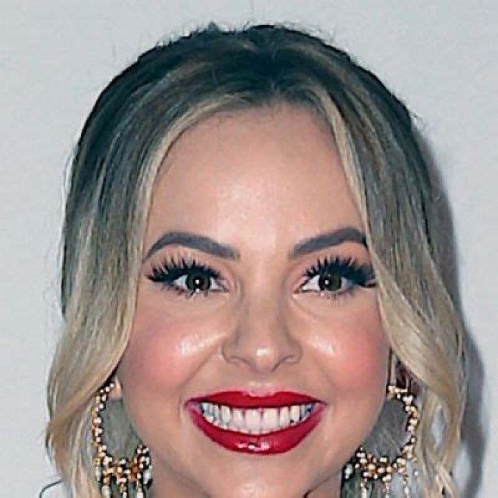 Angie Kent Bio (Wiki) 