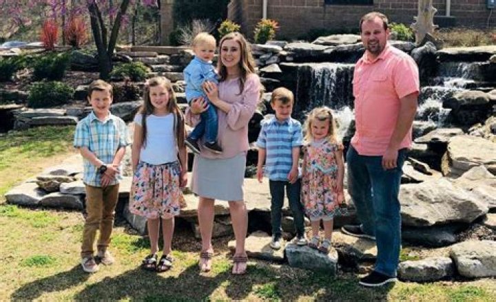 Congratulations! Josh Duggar And Wife Anna Duggar Welcomed Their Sixth Child, A Baby Girl