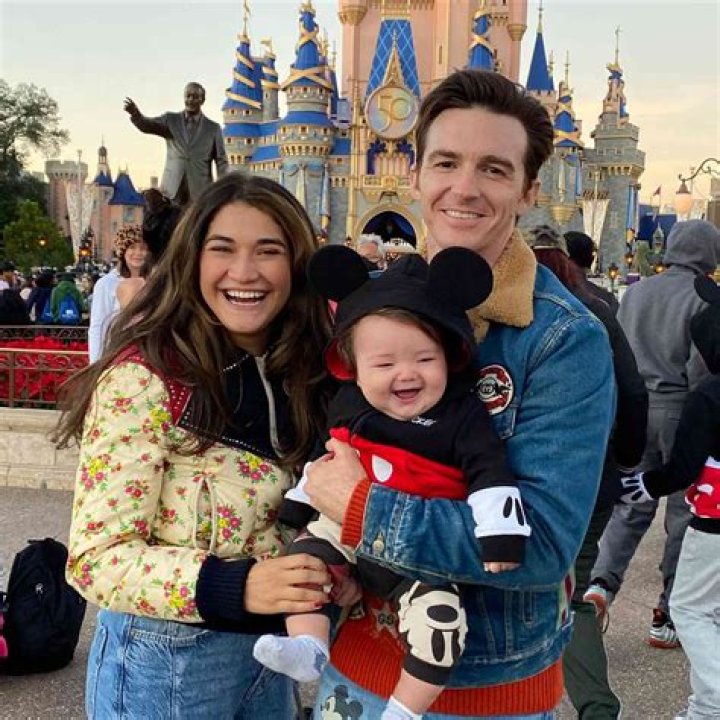 Drake Bell and His Wife Janet Von Schmeling are Heading Toward Divorce after the Actor Begins Treatment!