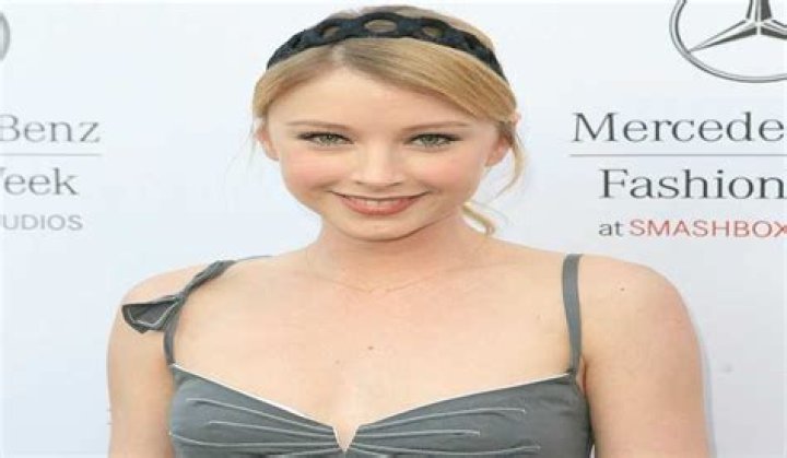 Elisabeth Harnois Bio (Wiki) 