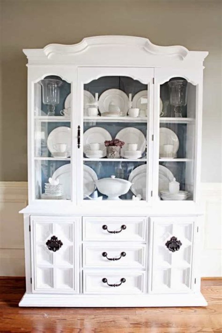 How do you place dishes in china cabinet?