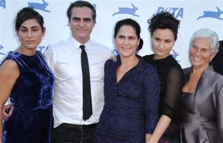 Jodean Bottom (Joaquin Phoenix’s Half-Sister) Age, Ethnicity, Parents