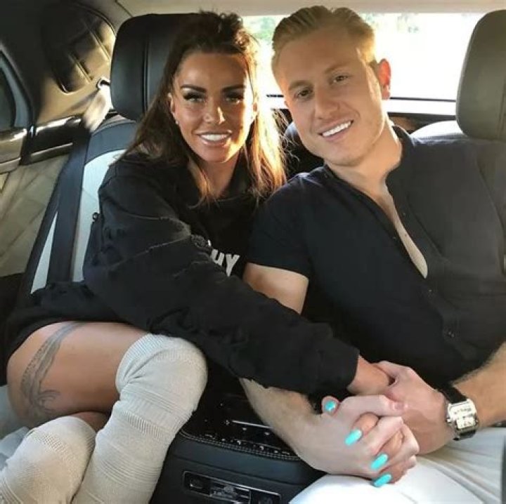 Katie Price’s ex Kris Boyson had Split with fiancée Elizabeth Tierney!