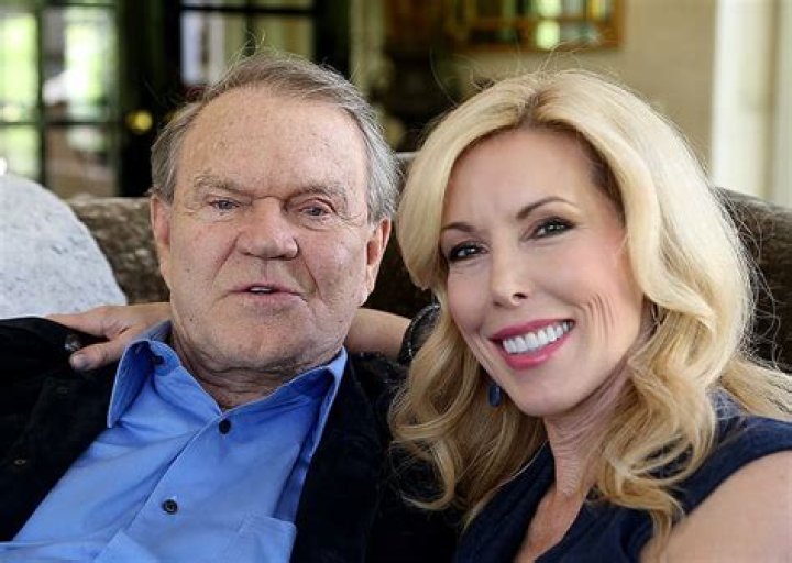 Kimberly Woolen Bio (Wiki) 