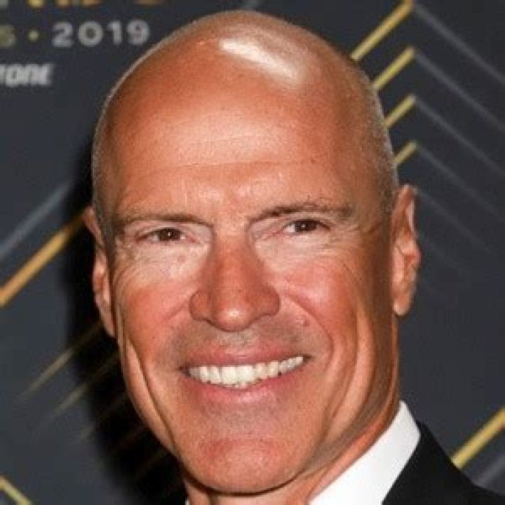 Mark Messier - Age, Family, Bio