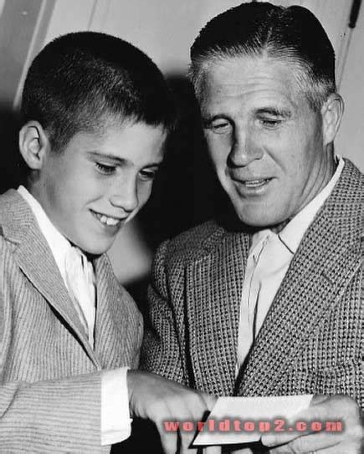 Mitt Romney Bio (Wiki) 