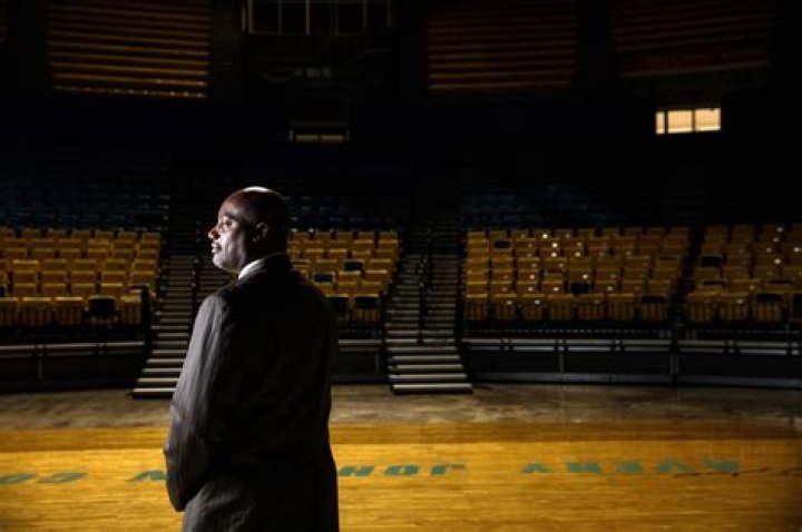 Roman Banks (Basketball) Bio (Wiki) 