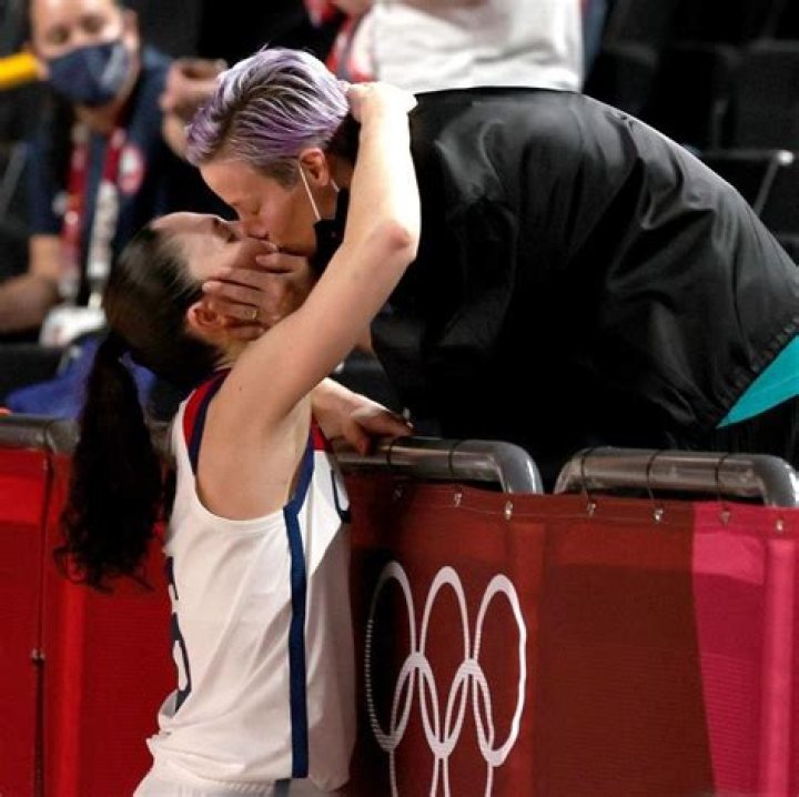 Sue Bird Kissed fiancée Megan Rapinoe to celebrate her gold medal on Olympics!