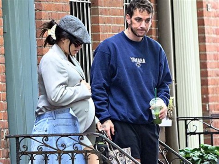 The ex-girlfriend of Sean ‘Diddy’ Combs, Cassie Ventura is pregnant with her first child with her current boyfriend Alex Fine!