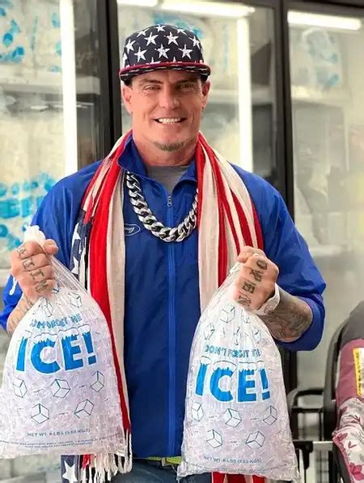 Vanilla Ice height: How tall is Vanilla Ice?