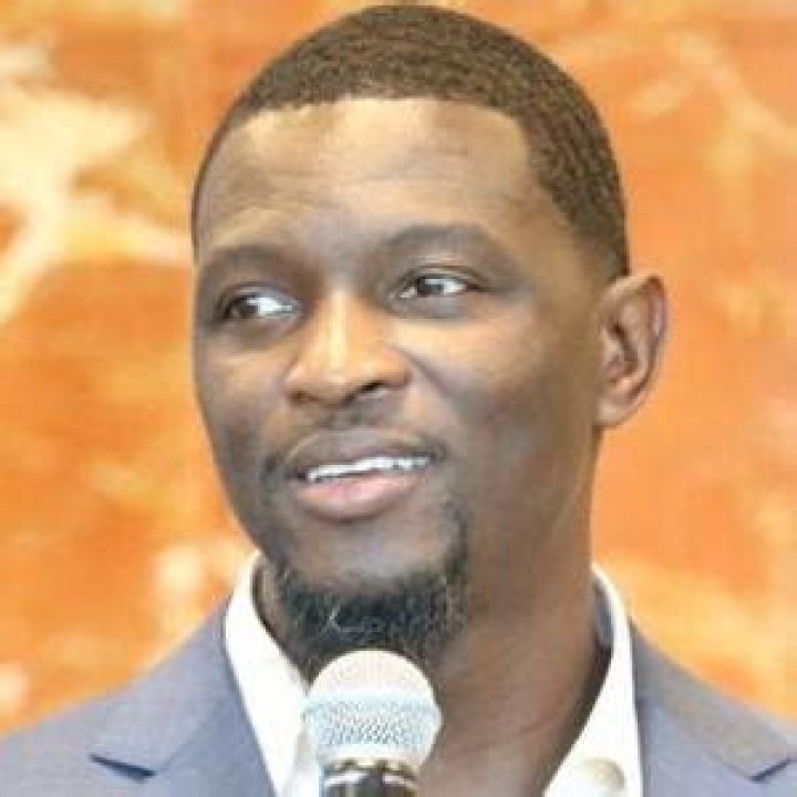 Walt Harris Bio (Wiki) 