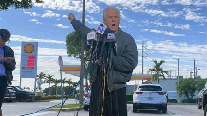 What’s Peter Navarro father’s nationality?