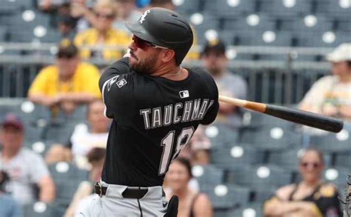 Who is Eileen Tauchman? Know about her married life with Mike Tauchman, relationship, salary, net worth, biography